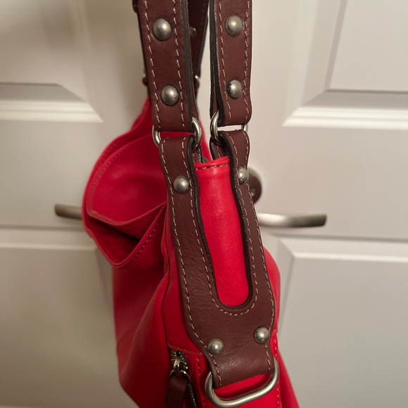 Red leather purse - Picture 2 of 7